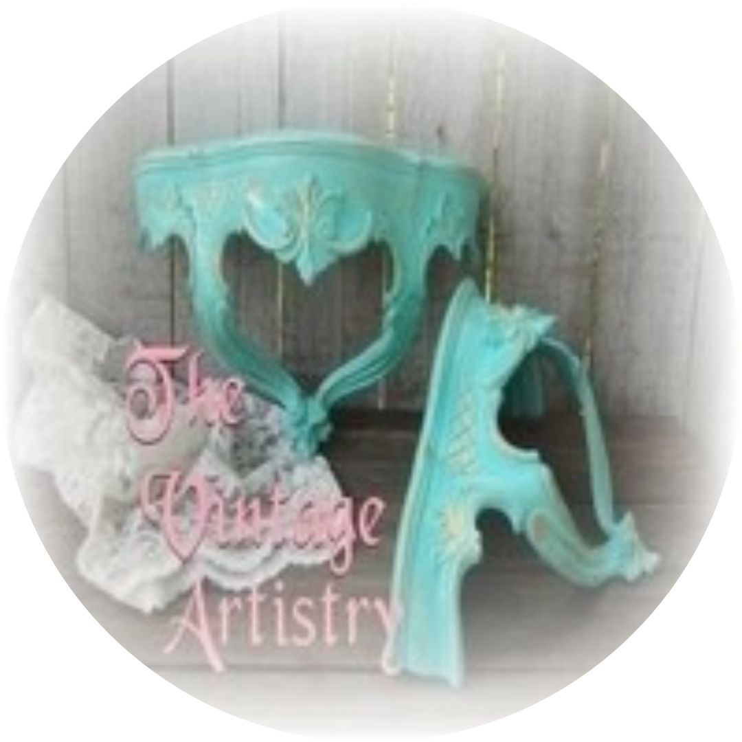 The vintage artistry logo curate